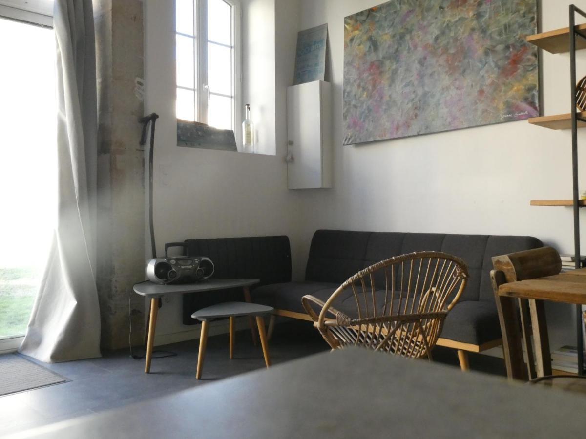 La Canetterie Dole Eksteriør bilde